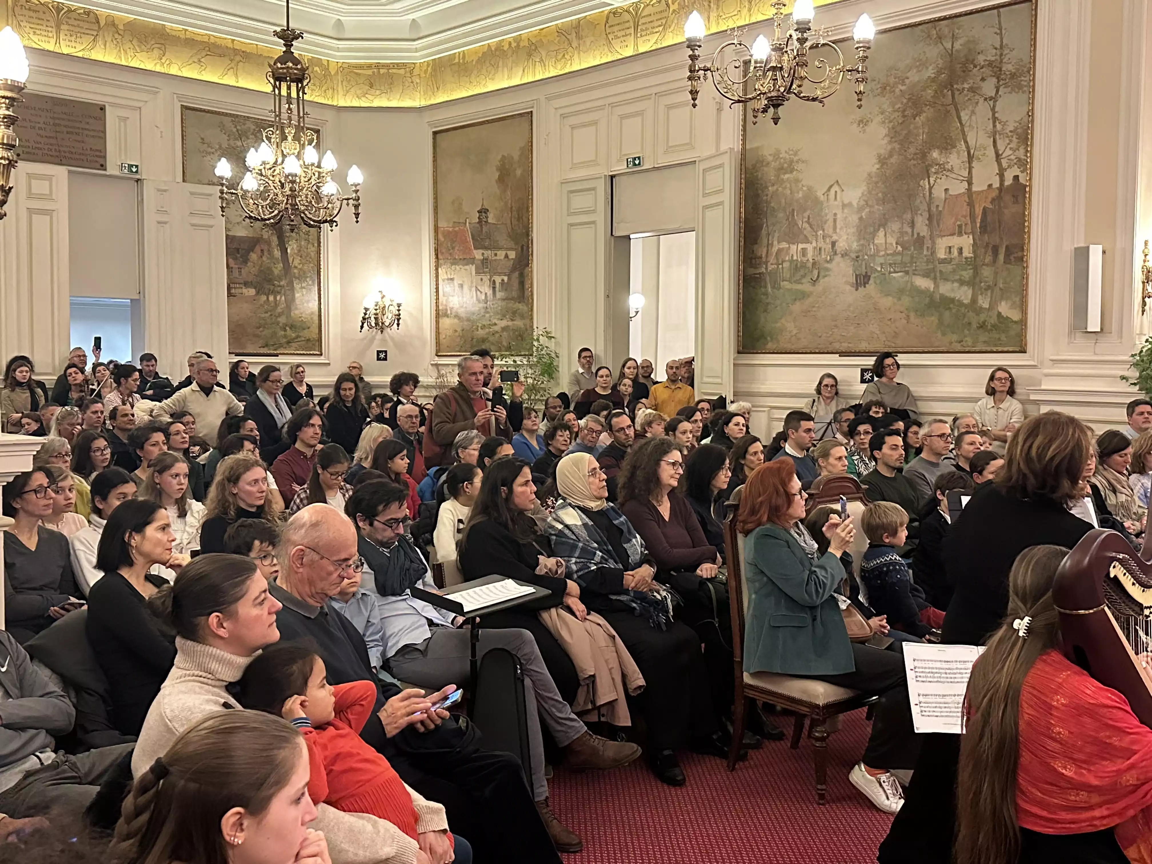 Une salle des mariages comble pour le concert de Noël