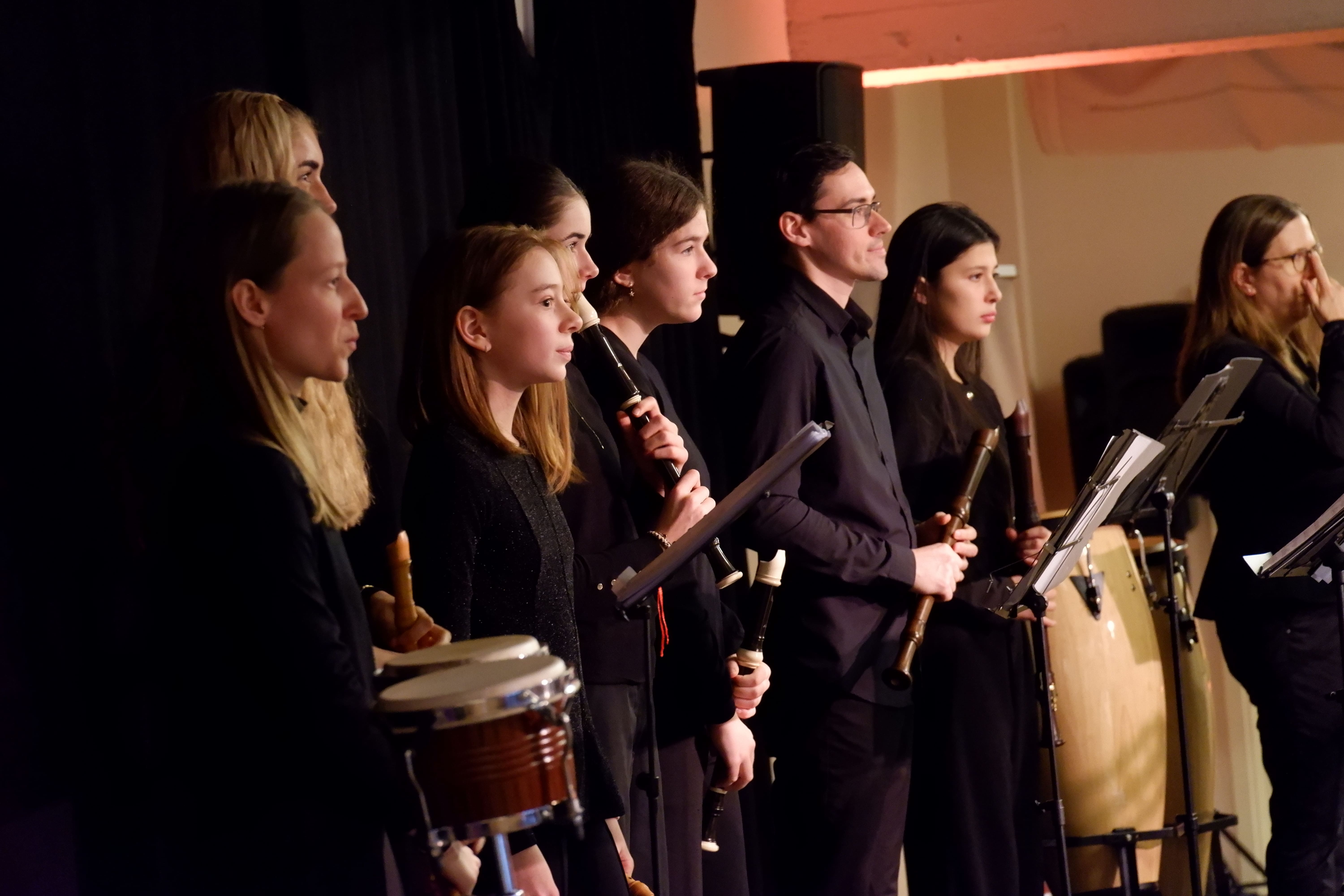 L'ensemble de flûtes à bec et percussions